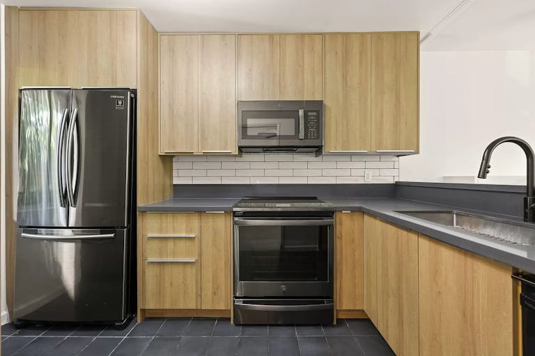 Pristine 1-bedroom in Santa Barbara - Image 3