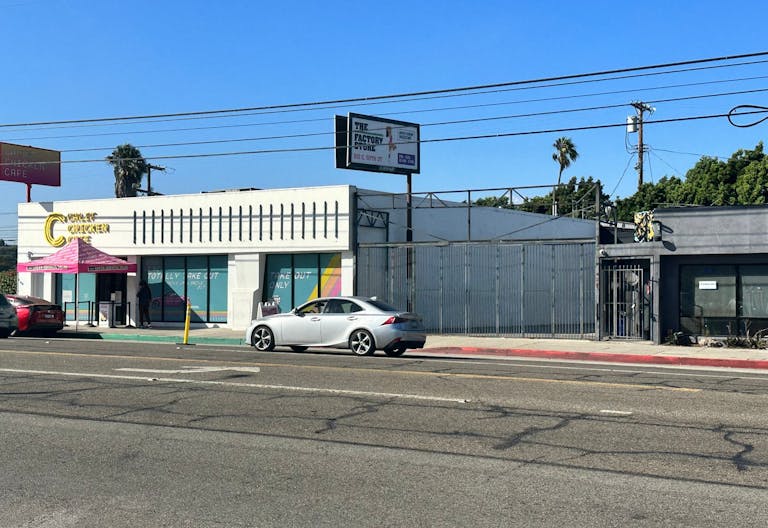 Venice - LA - Lincoln Blvd. Prime, heavy traffic retail shop - Image 2