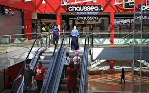 Shopping Mall Porte Jeune Mulhouse - Cell B15 - Image 1