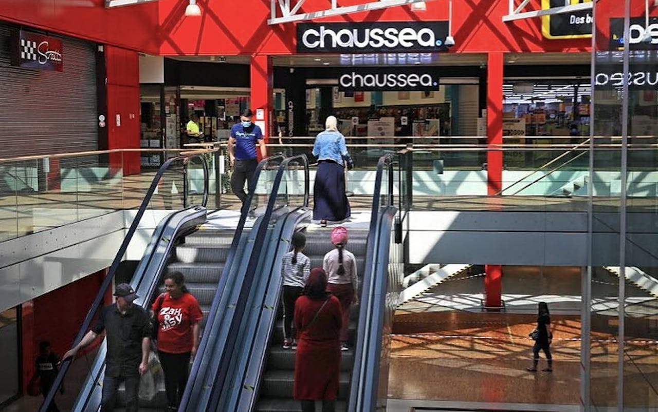 Shopping Mall Porte Jeune Mulhouse - Cell B15 - Image 1