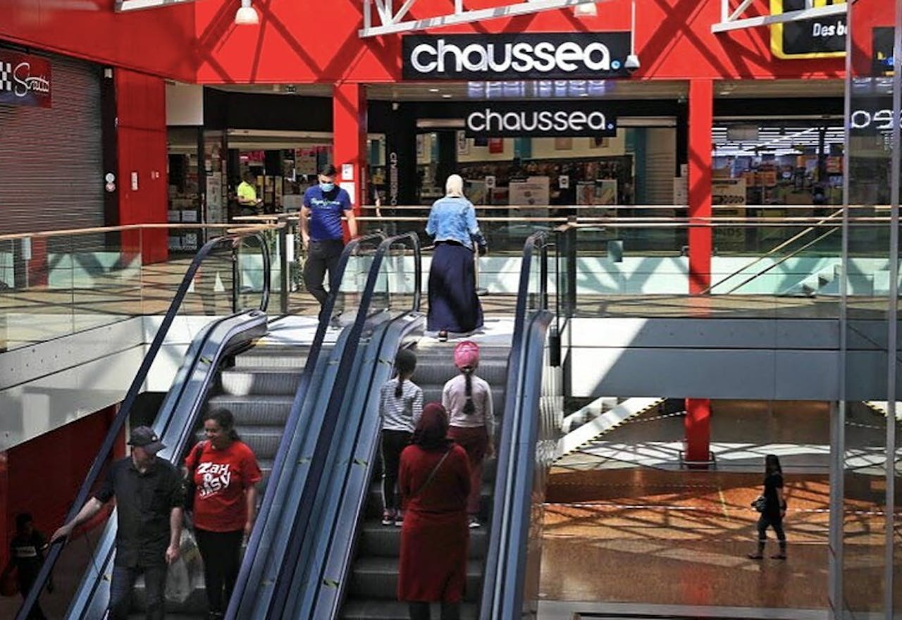 Shopping Mall Porte Jeune Mulhouse - Cell B15 - Image 1