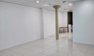 White-Box Space in Le Marais - Image 2