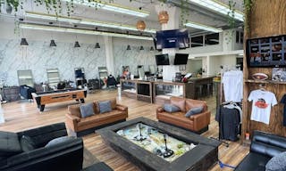 LARGE South Loop Barber Salon - Image 0