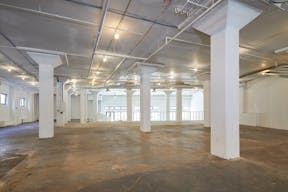 Unique open floor plan - Image 4