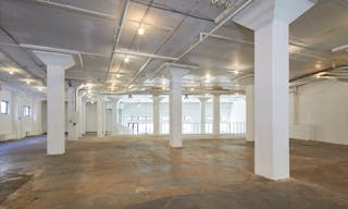 Unique open floor plan - Image 4