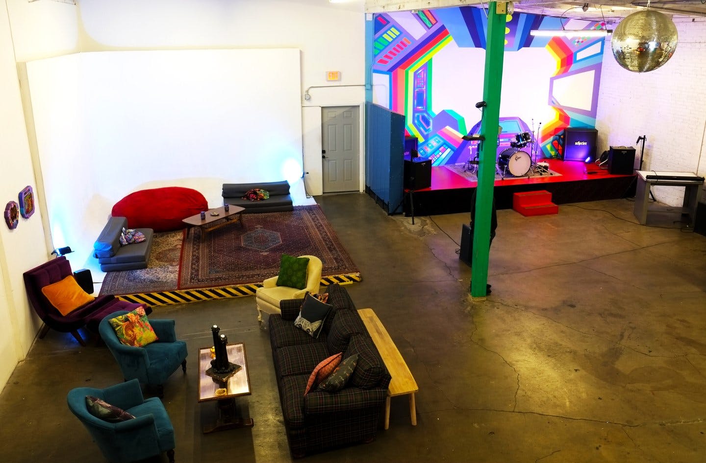 Versatile Photo Studio in the Arts District, Los Angeles