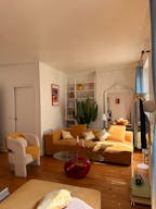 Bright Haussmann Apartment in Paris – Ideal Location for Photo or Video Shoot - Image 1