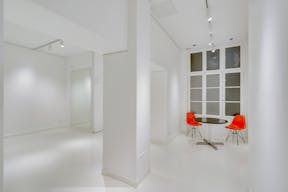 Great Pop Up Boutique in Le Marais - Image 3