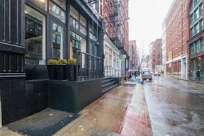 Soaring SoHo Retail Space - Image 7