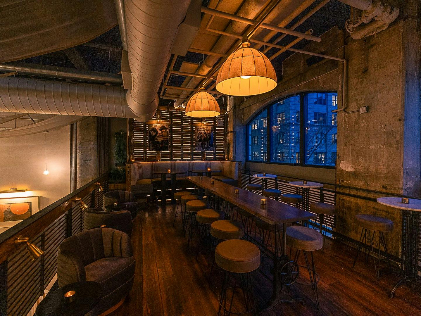 Charming Brooklyn Restaurant and Lounge in DUMBO