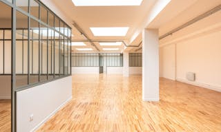 Grand espace moderne - Image 1