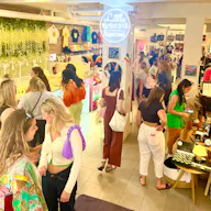 Retail Market Pop Up Shop Share Space in Soho Small Businesses - Image 9