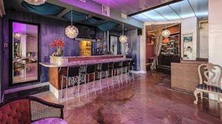 Unique Multi-themed space in a Historical Pasadena building - Image 2