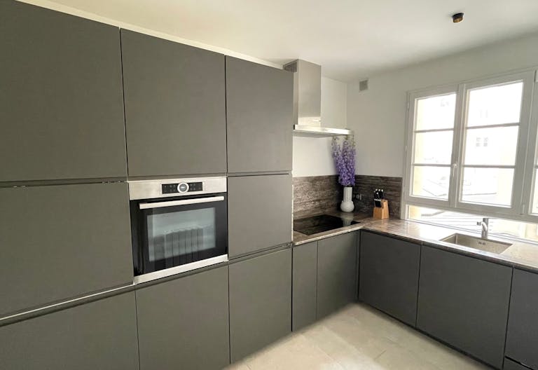 Bel appartement Haussmanien, alliant modernit� et cachet de l'ancien - Image 4