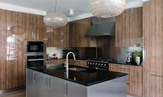 Sun-Drenched Soho Penthouse with Two Terraces - Image 3