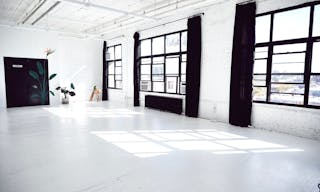 Bright day light Studio - Image 0