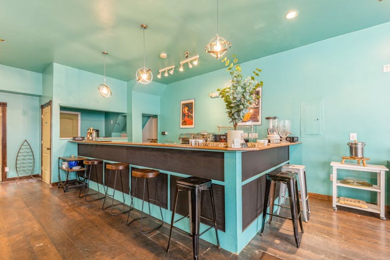 Beautifully Renovated Bright and Airy Storefront and Event Space in Bed-Stuy Bushwick Brooklyn. Perfect for Parties - Image 2