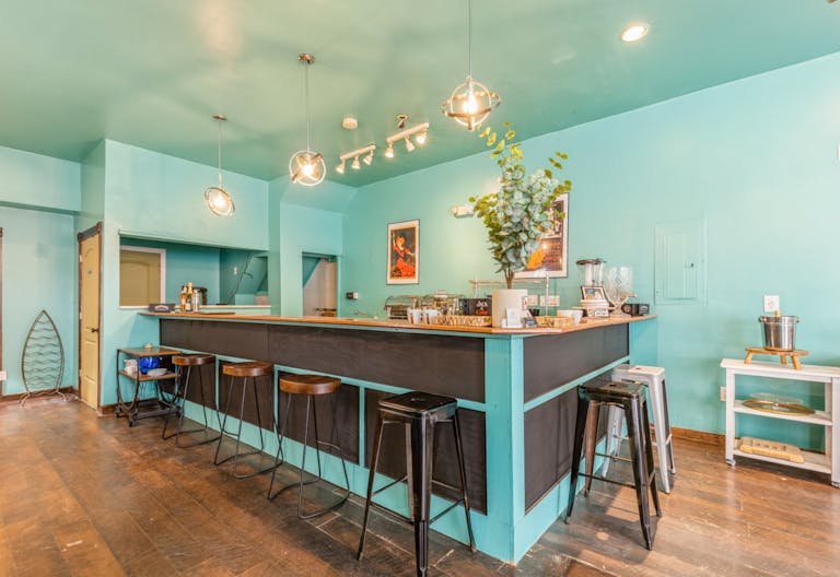 Beautifully Renovated Bright and Airy Storefront and Event Space in Bed-Stuy Bushwick Brooklyn. Perfect for Parties - Image 2