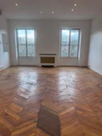 Showroom d’Exception – Place François 1er,  Paris VIII  - Image 2