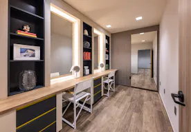 High-End Private Studio with Versatility - Image 7