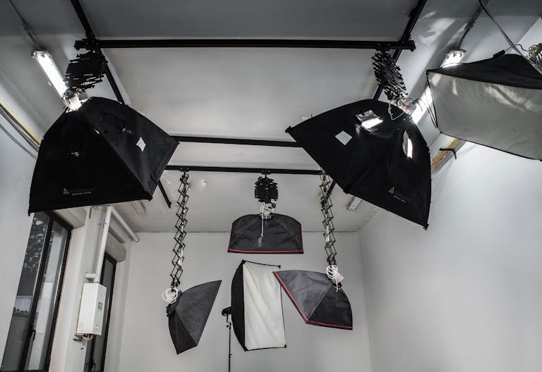 showroom milano with chroma key - Image 2