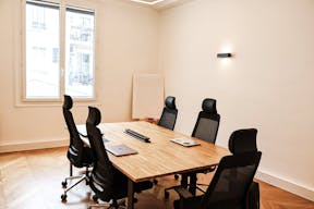 Bureaux/Podcast dans un �l�gant Hotel Particulier proche du Parc Monceau, Paris 17 - Image 4