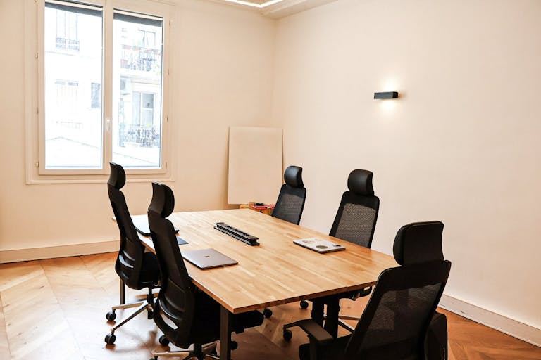 Bureaux/Podcast dans un �l�gant Hotel Particulier proche du Parc Monceau, Paris 17 - Image 4