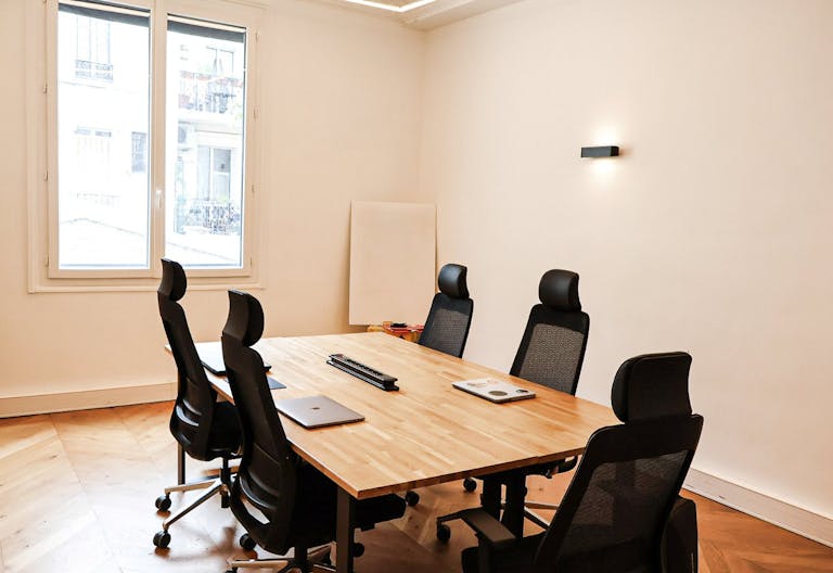 Bureaux/Podcast dans un �l�gant Hotel Particulier proche du Parc Monceau, Paris 17 - Image 4