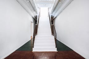 Amazing Palais Royal Showroom - Image 7