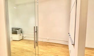 ** SPACIOUS SOHO OFFICE / EVENT SPACE, Move-In Ready ** 4th Floor. - Image 10