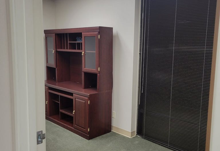 Office space in legal office - Image 2