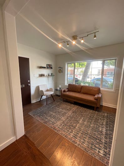 Treatment / Spa Room Available for Rent - Image 1