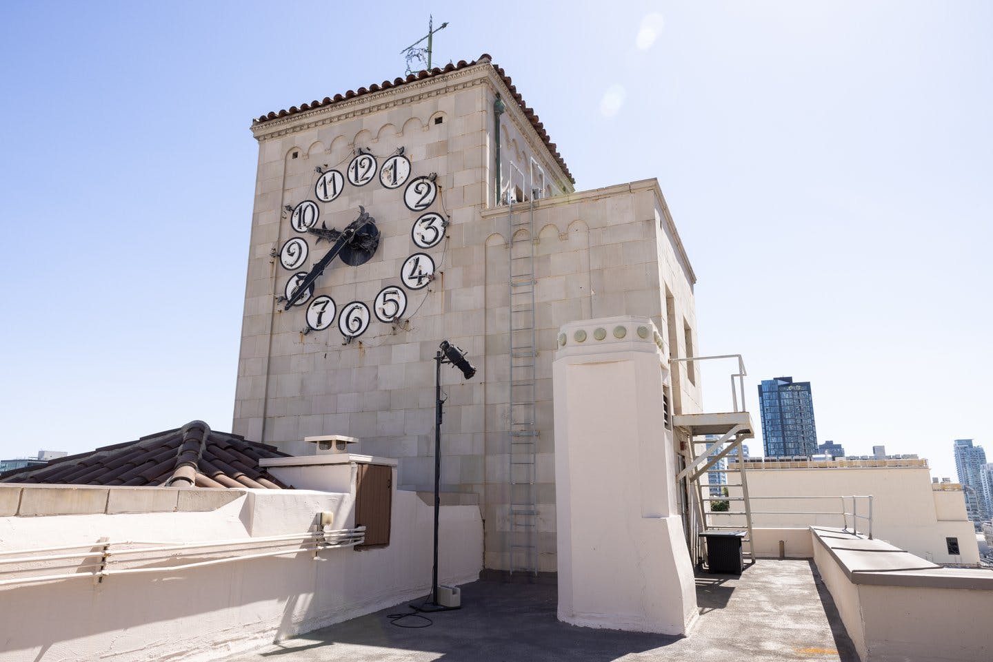 Art Deco Penthouse and Rooftop Event Deck in Los Angeles