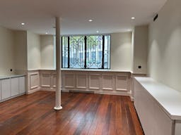 Retail space near Champs-�lys�es - Image 4