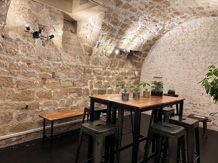 Quaint Parisian Studio Gallery - Image 1