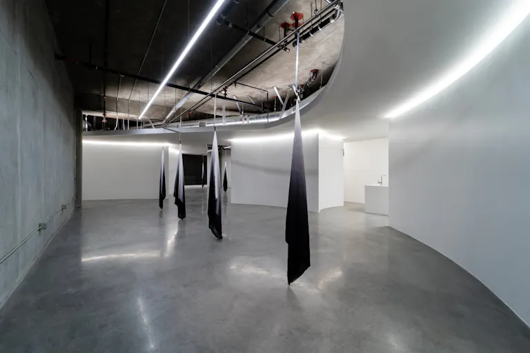 Spacious Urban Loft Studio in Arts District - Image 4