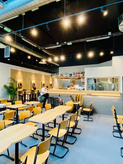 Salle multi-fonction avec sc�ne - Image 0