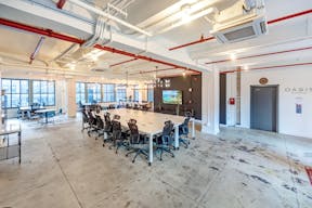 Sun Drenched Private Full Floor Office for 75+ - Image 0