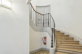 Espace showroom / �v�nement : verri�re, volume et design �pur� - Image 16
