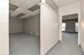 Clean Office Space - Image 8