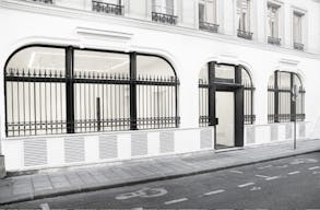 Large Showroom Rue Froissart - Image 1