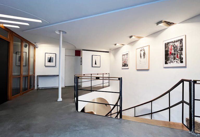 Showroom avec vitrine au c?ur du marais - Image 1