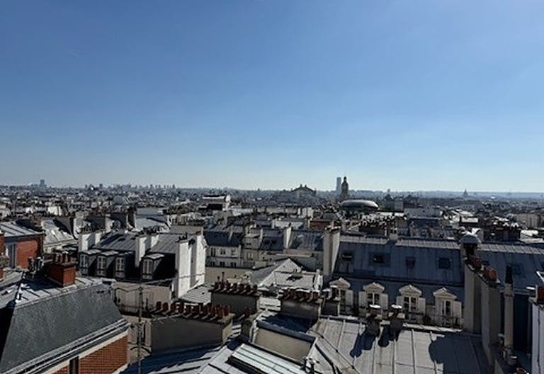 Roof top stunning 360� view of Paris and its monuments - Image 4