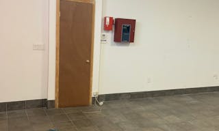 Store front for rent - Image 4