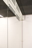 550 SqFt space on rue Saint-Martin (Haut Marais / Montorgueil / Beaubourg / Pompidou) - Image 11
