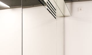 550 SqFt space on rue Saint-Martin (Haut Marais / Montorgueil / Beaubourg / Pompidou) - Image 10