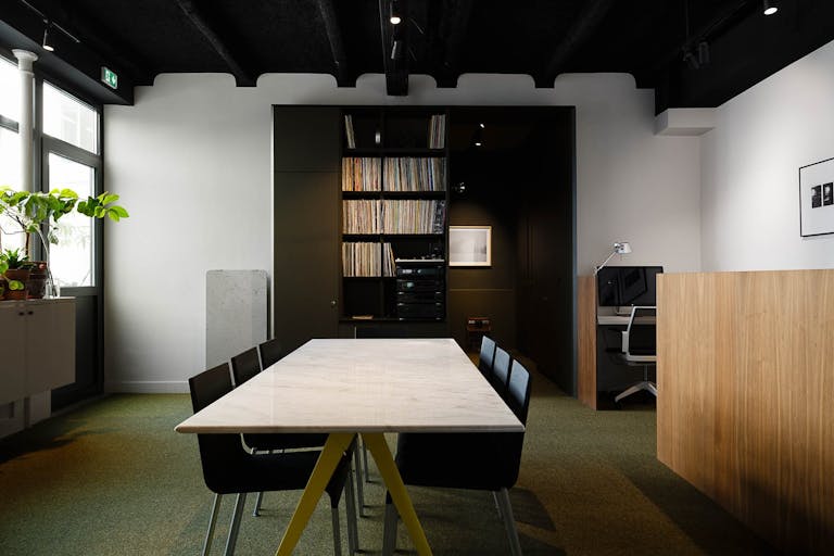 Showroom design lumineux et calme en plein Paris 11 - Image 0