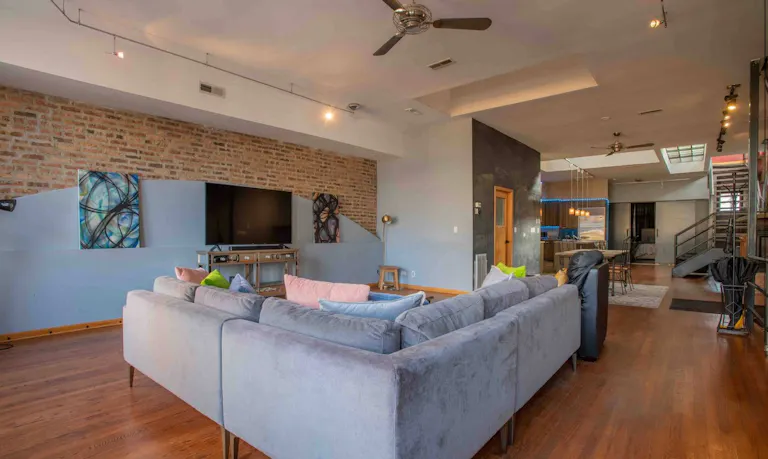 Artsy & Homey Wicker Park Loft - Image 3