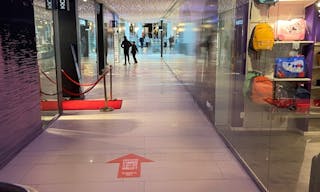 Former Teknikmagasinet in Commerce Skövde - Image 3