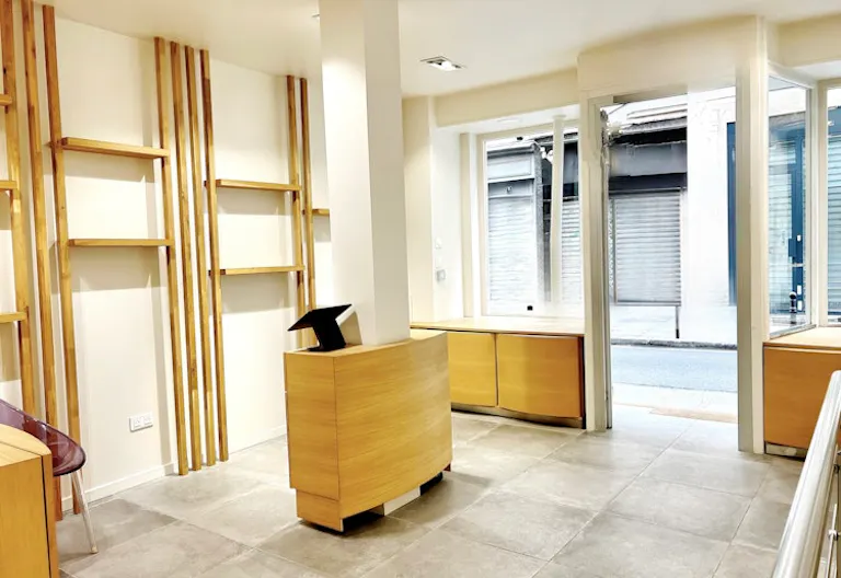Beautiful Showroom in Paris - Perfect for the Fashion Week - Image 2
